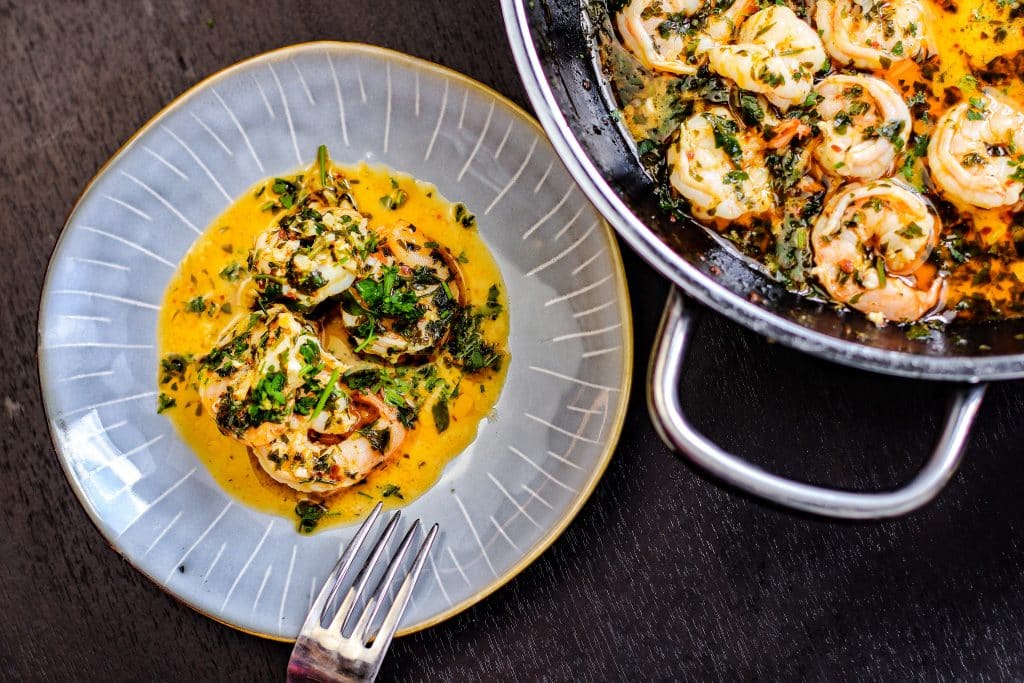 Buttrige Knoblauchgarnelen