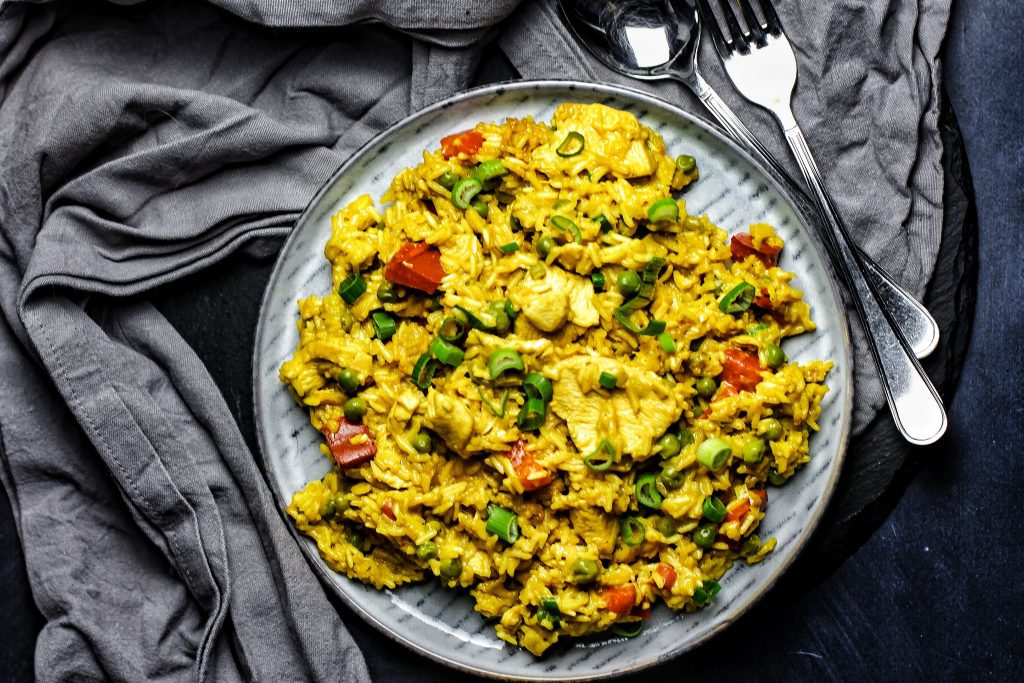 One Pot Curryreis mit Hähnchenbrust
