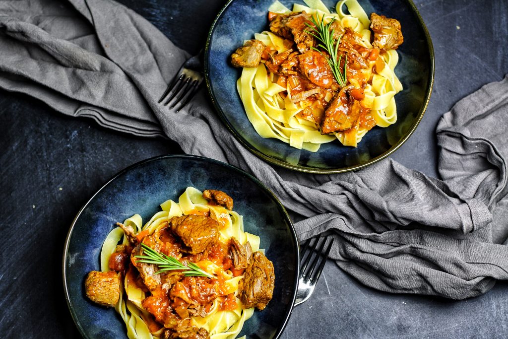 Lammragout italienischer Art