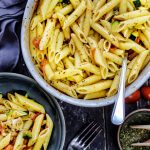 einfach, schnell und lecker ist diese cremige Ofenpasta mit Camembert