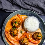 die weltbeste cremige Hackbällchen-Pfanne mit Ajvar