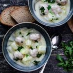 zu diesem Kohlrabi Topf schmeckt Brot sehr gut