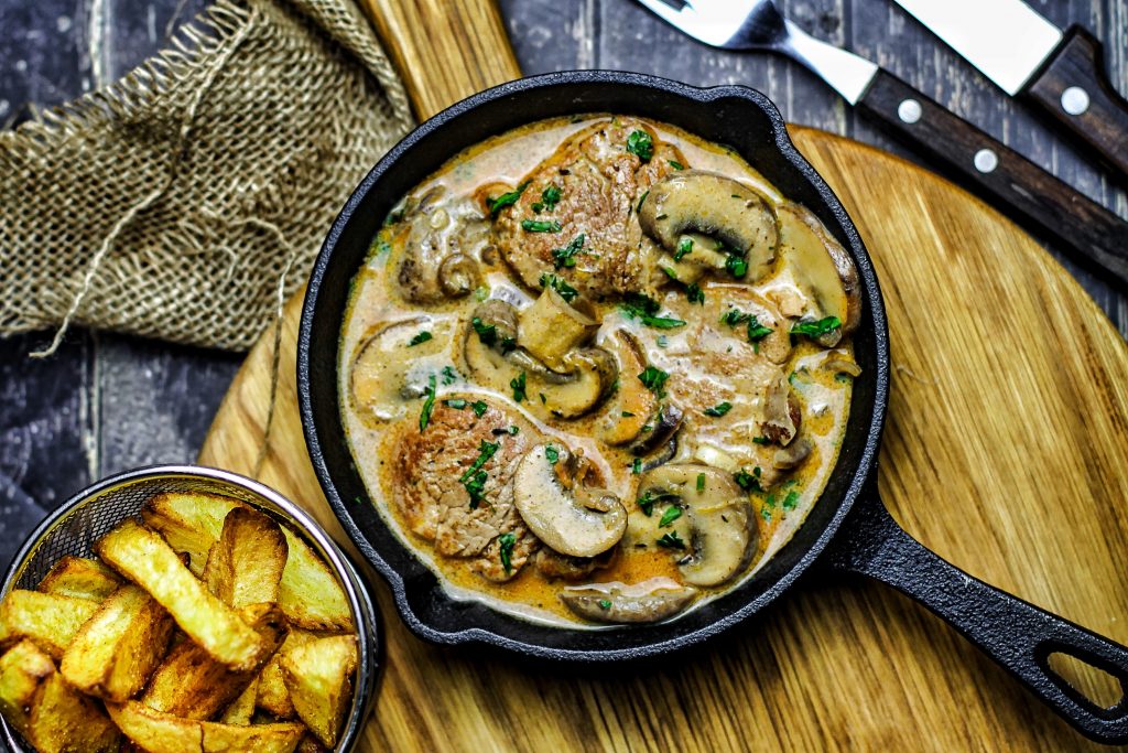 Jägerpfanne mit Schweinefilet