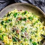 so ein leckeres Orzo Risotto mit Speck und Erbsen