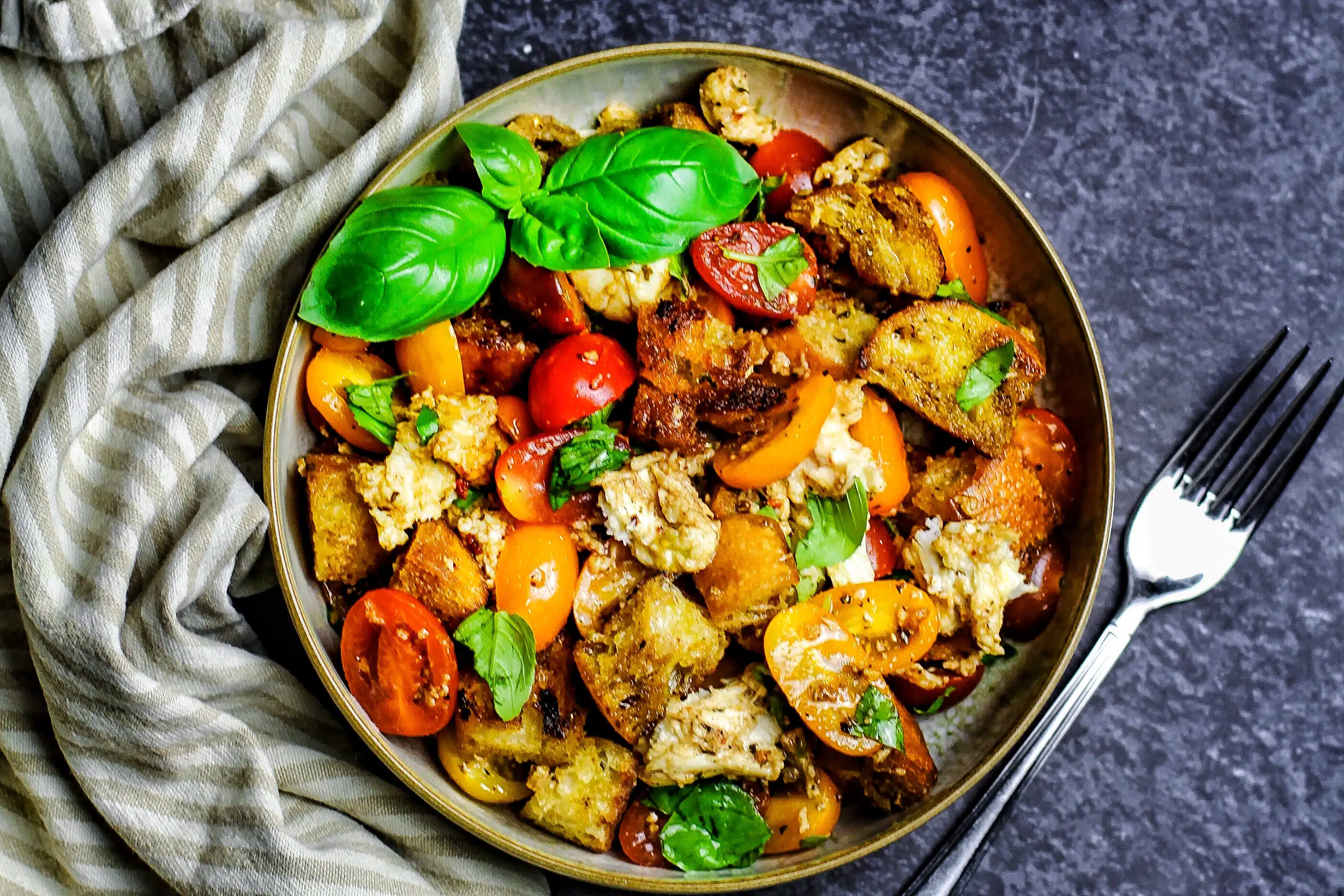 italienischer Brotsalat schmeckt allen
