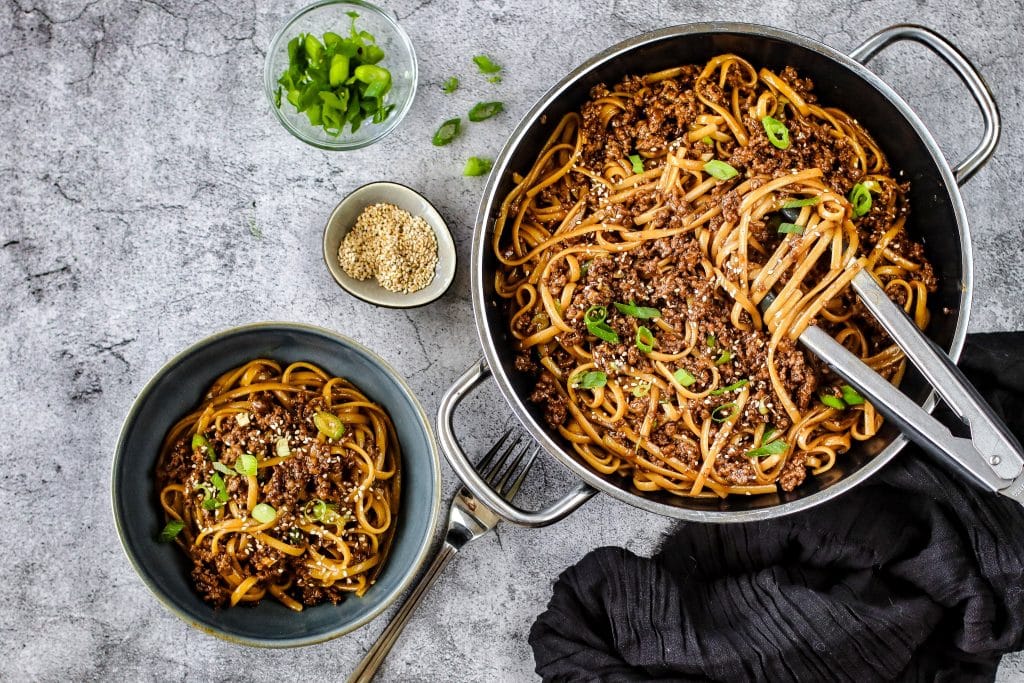 Mongolische Hackfleisch Pasta