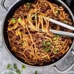 Mongolische Hackfleisch Pasta ist so lecker