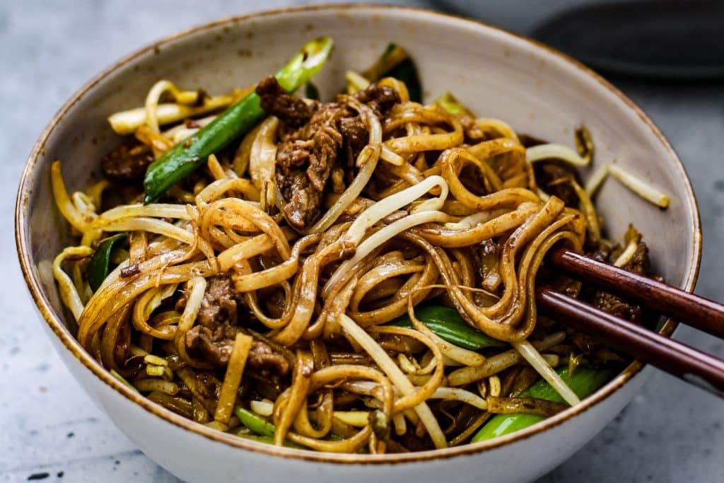 Beef Chow Fun - kantonesisches Gericht