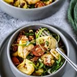 mediterraner Tortellini Salat schmeckt einfach nur lecker