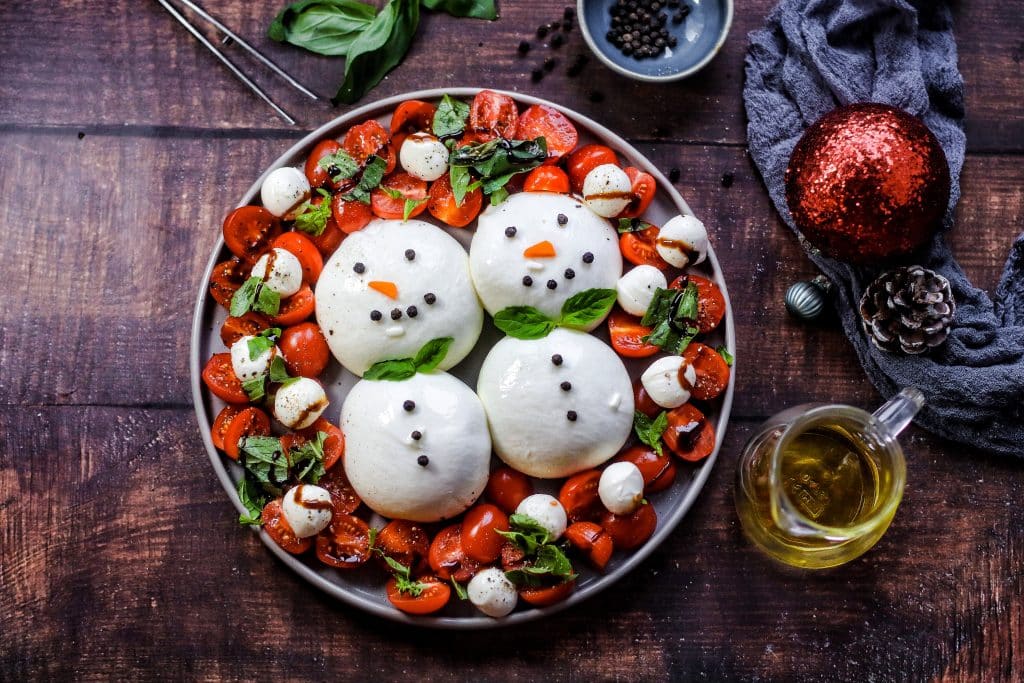 Burrata Schneemänner - weihnachtliche Vorspeise