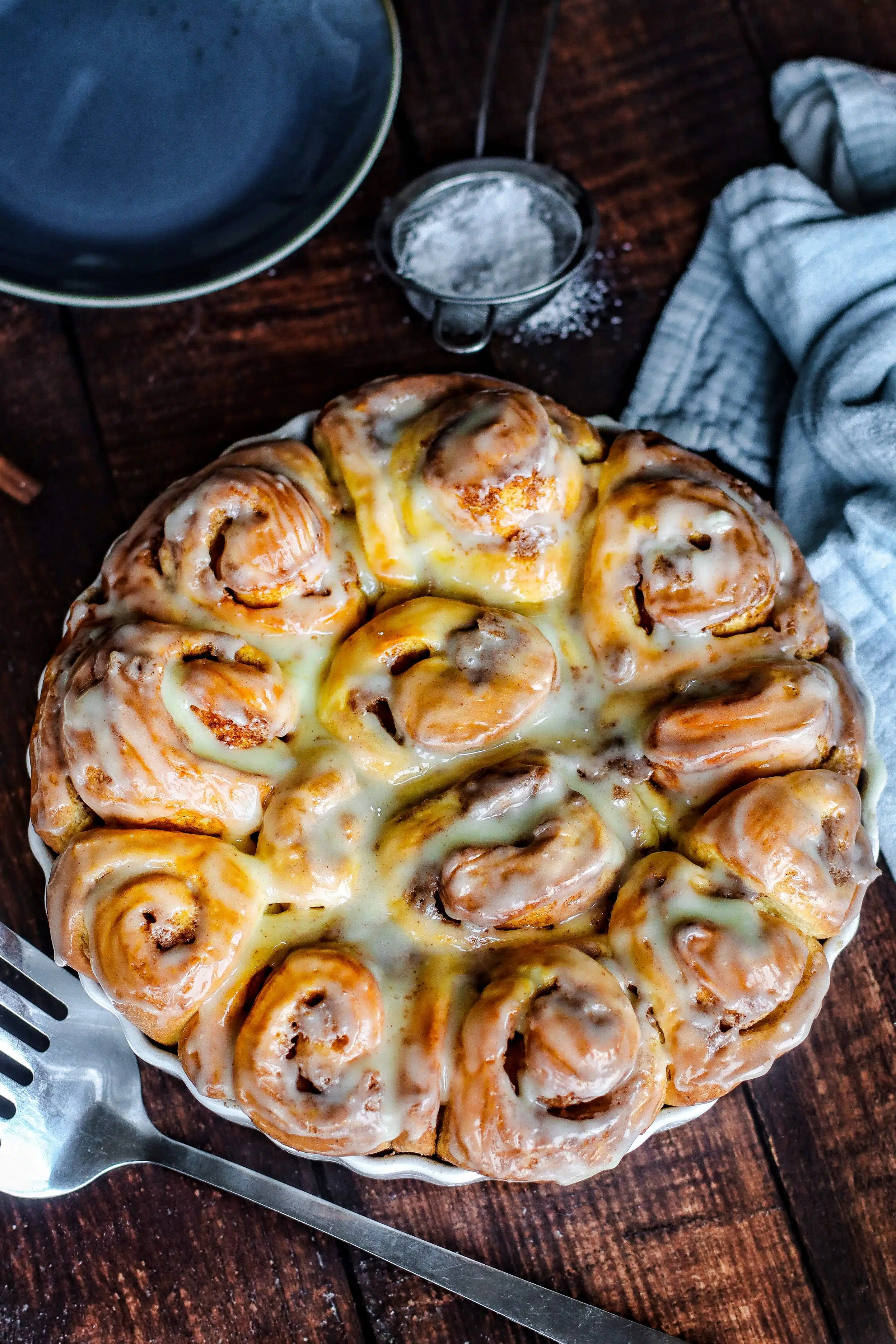 Zimtschnecken mit Frischkäsetopping