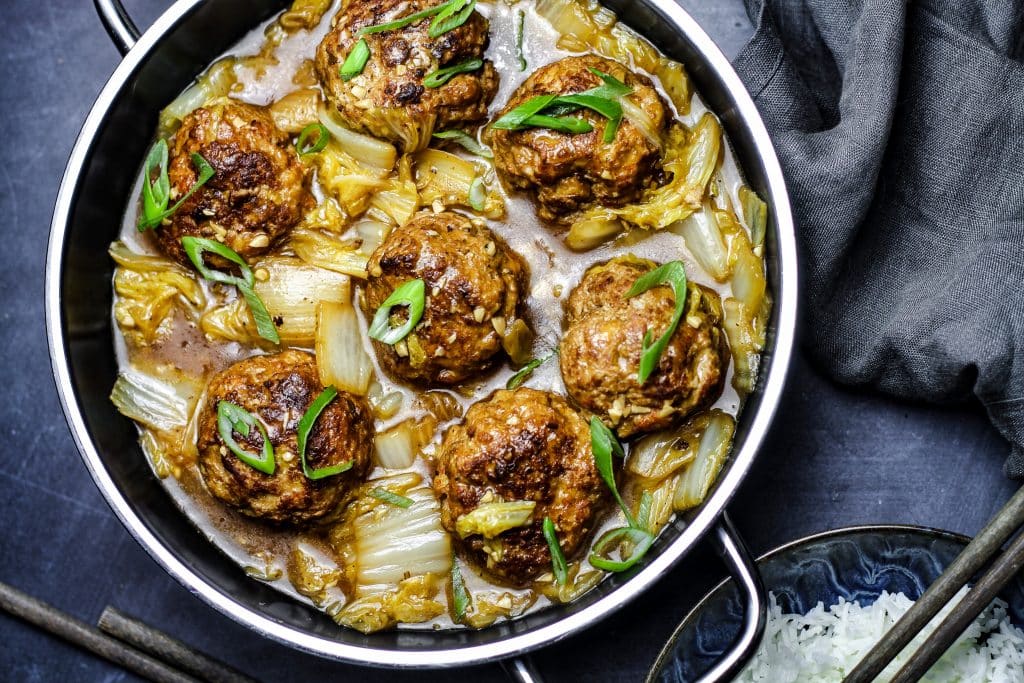 Löwenköpfe (Shi Zi Tou) - chinesische Fleischbällchen