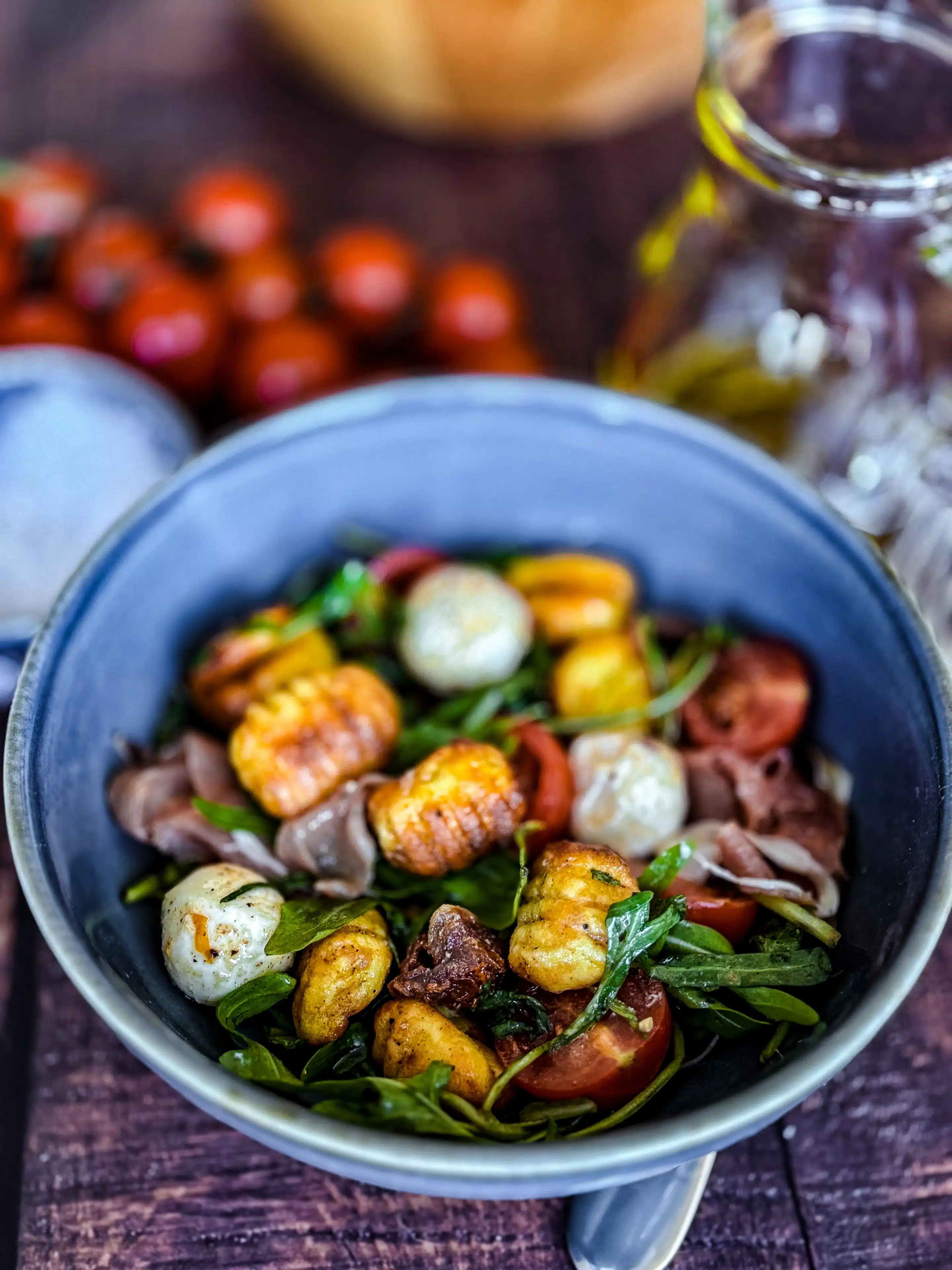 Gnocchi Salat schmeckt perfekt mit Grapefruitdressing