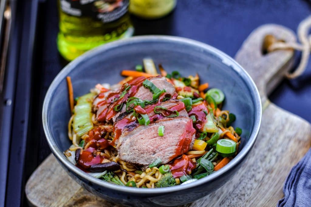 gebratene Nudeln mit Entenbrust