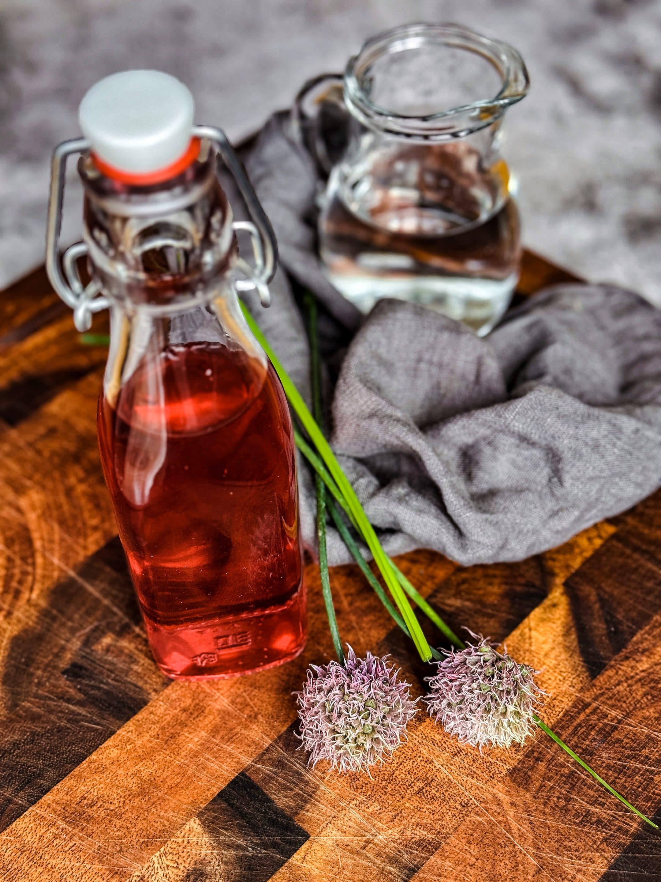 Schnittlauchblütenessig ist lange haltbar