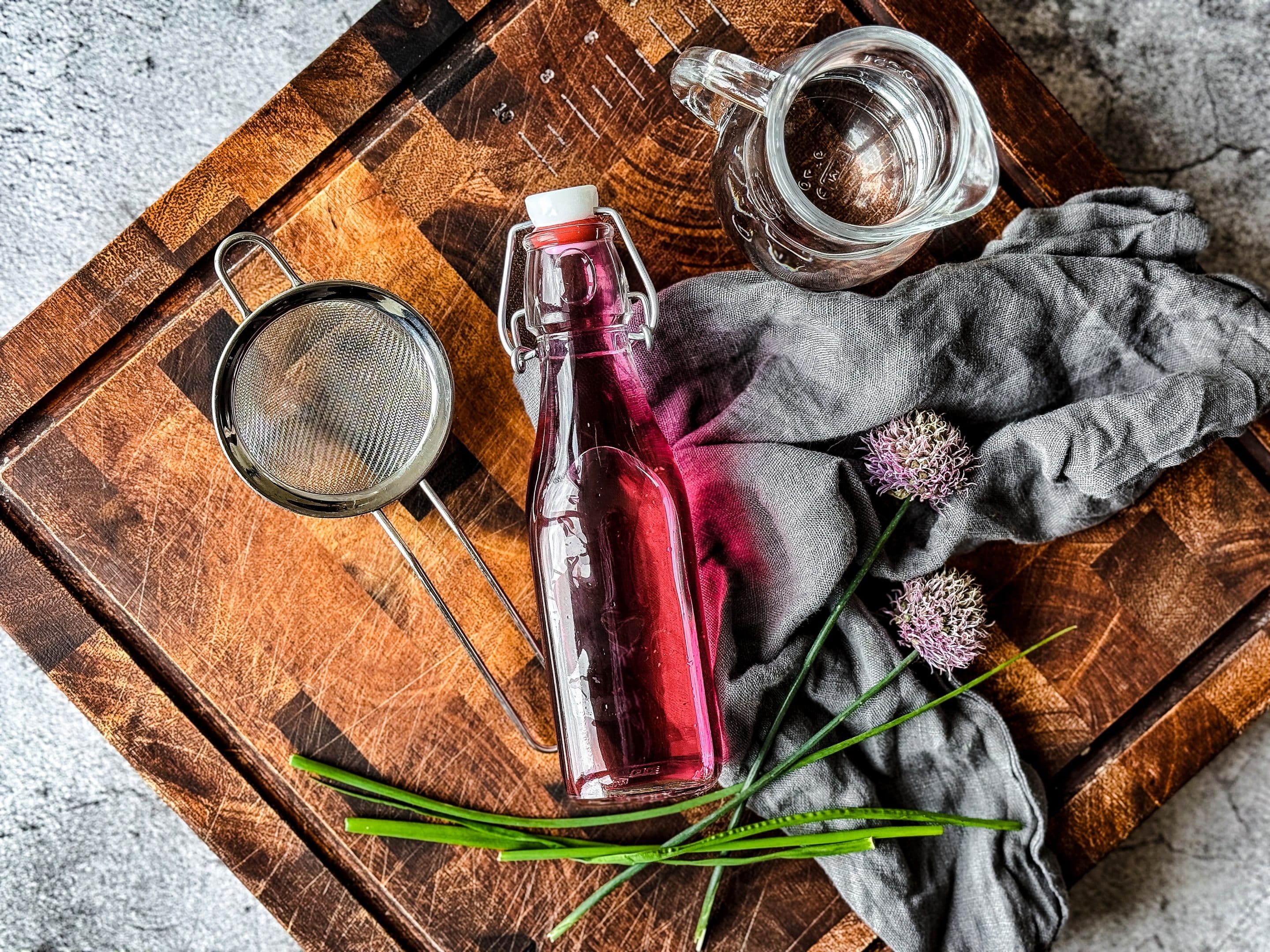 Schnittlauchblütenessig - so lecker