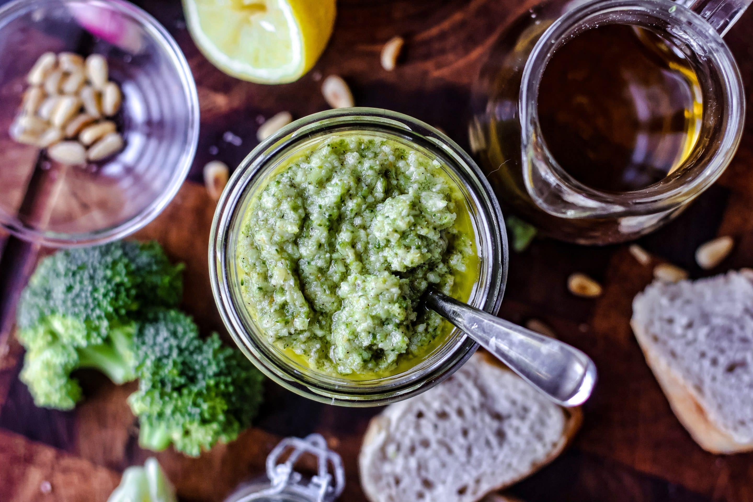 sieht dieses Brokkoli Pesto nicht toll aus?