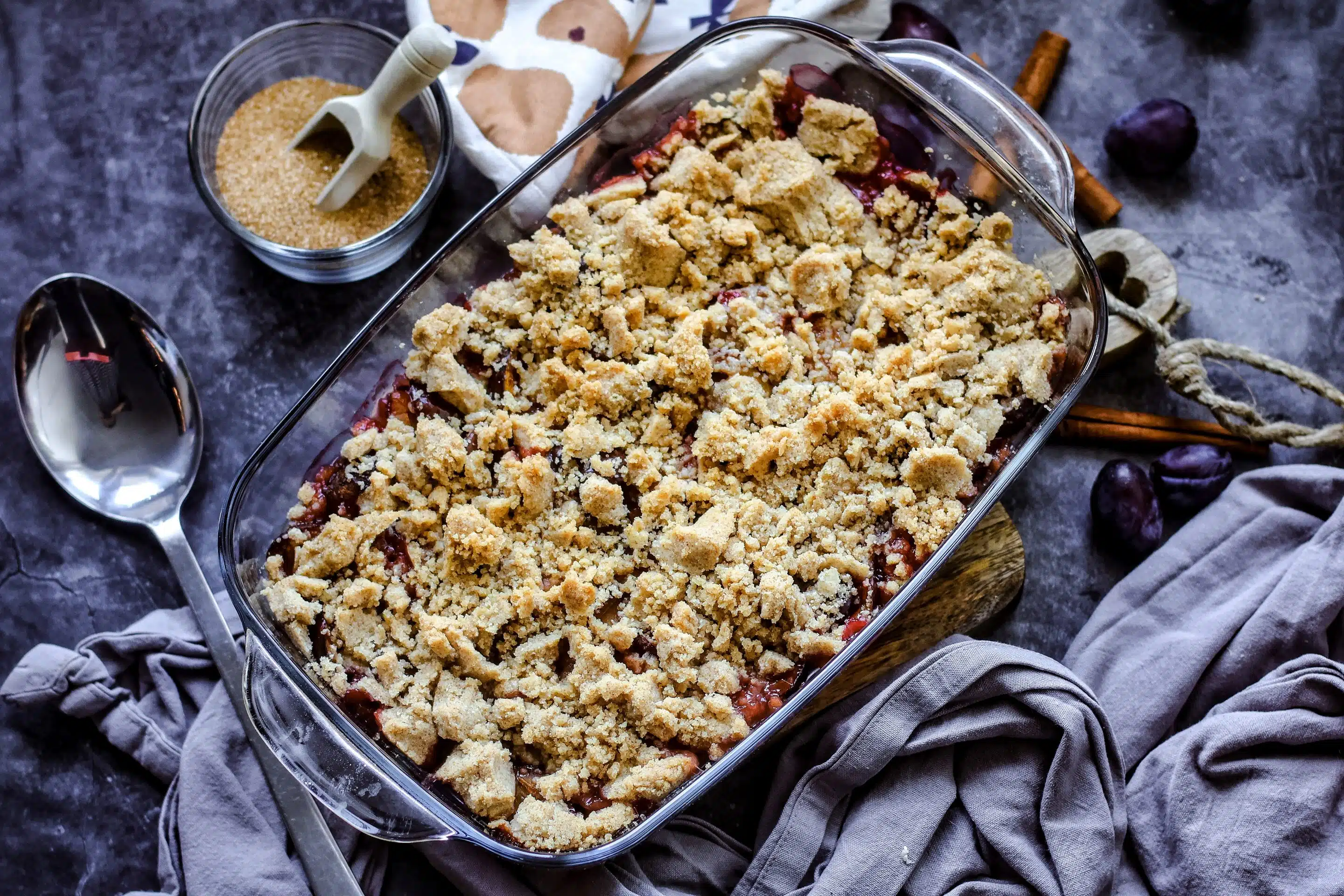 Zwetschgen Crumble - einfach und so lecker