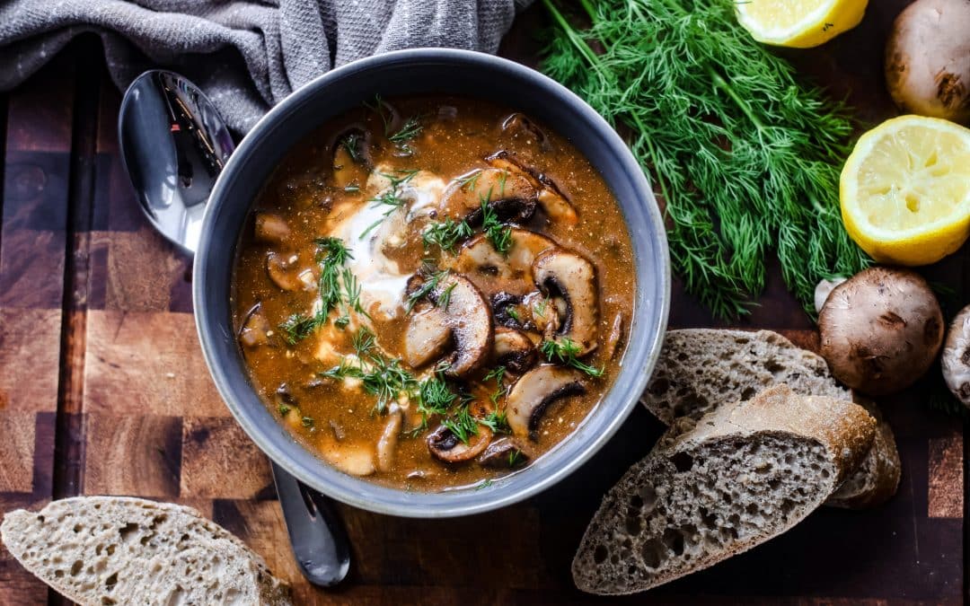 Ungarische Pilzsuppe – Gombalevez