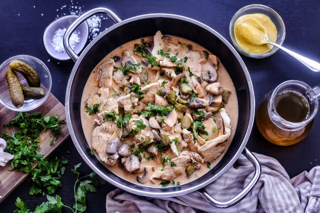 Hähnchen Stroganoff - leckeres Pfannengericht