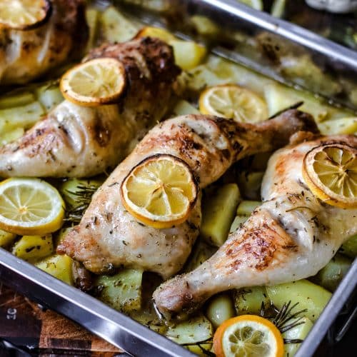 sieht dieses griechische Zitronenhähnchen nicht lecker aus?