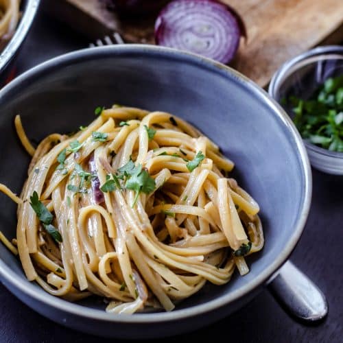 Sieht diese Pasta mit karamellisierten Zwiebeln nicht lecker aus