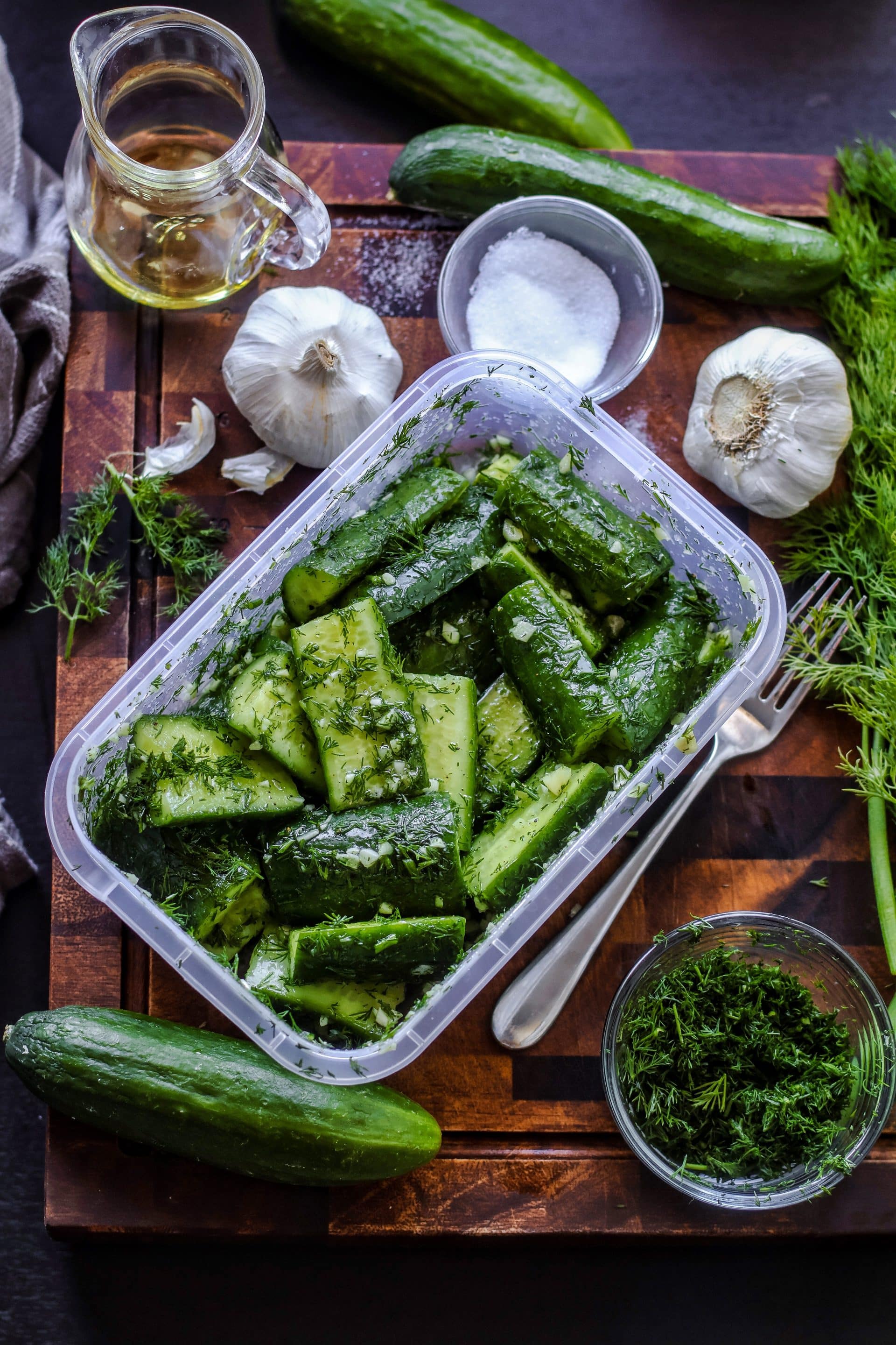 Schüttelgurken auf russische Art sind einfach gemacht