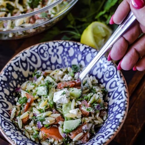 Sieht dieser Kritharaki Salat mit Feta nicht phantastisch aus?
