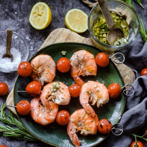 Garnelen-Spieße schmecken superlecker mit Tomaten