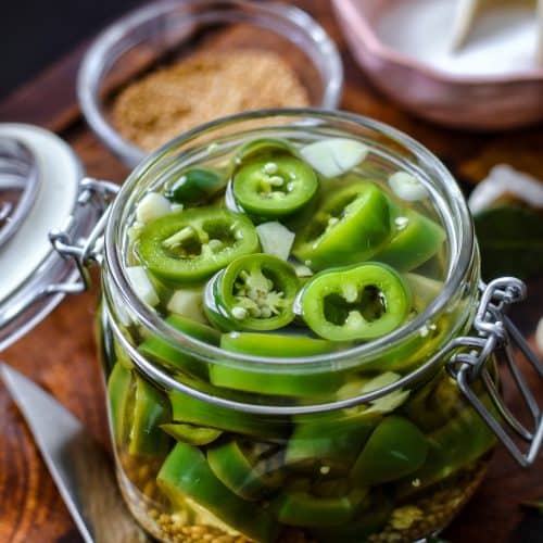 sehen diese eingelegten Jalapeños nicht lecker aus?
