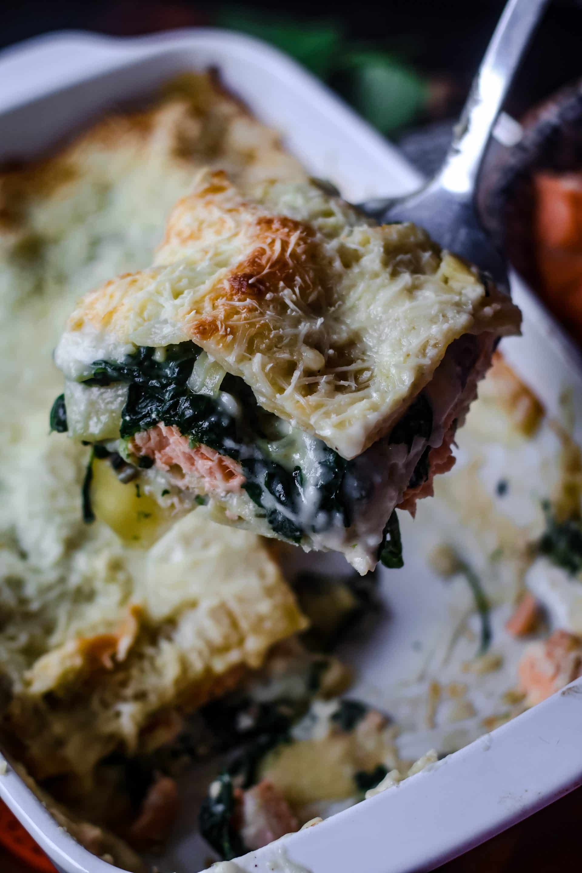 Sieht diese Lachs Spinat Lasagne nicht phantastisch aus?