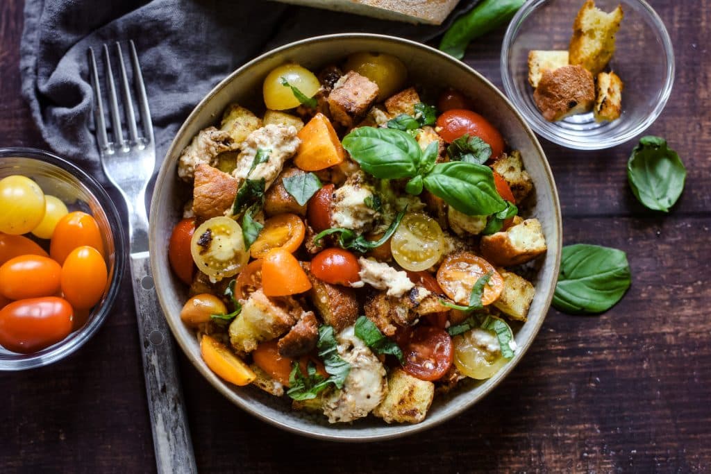 Brotsalat italienischer Art - Panzanella