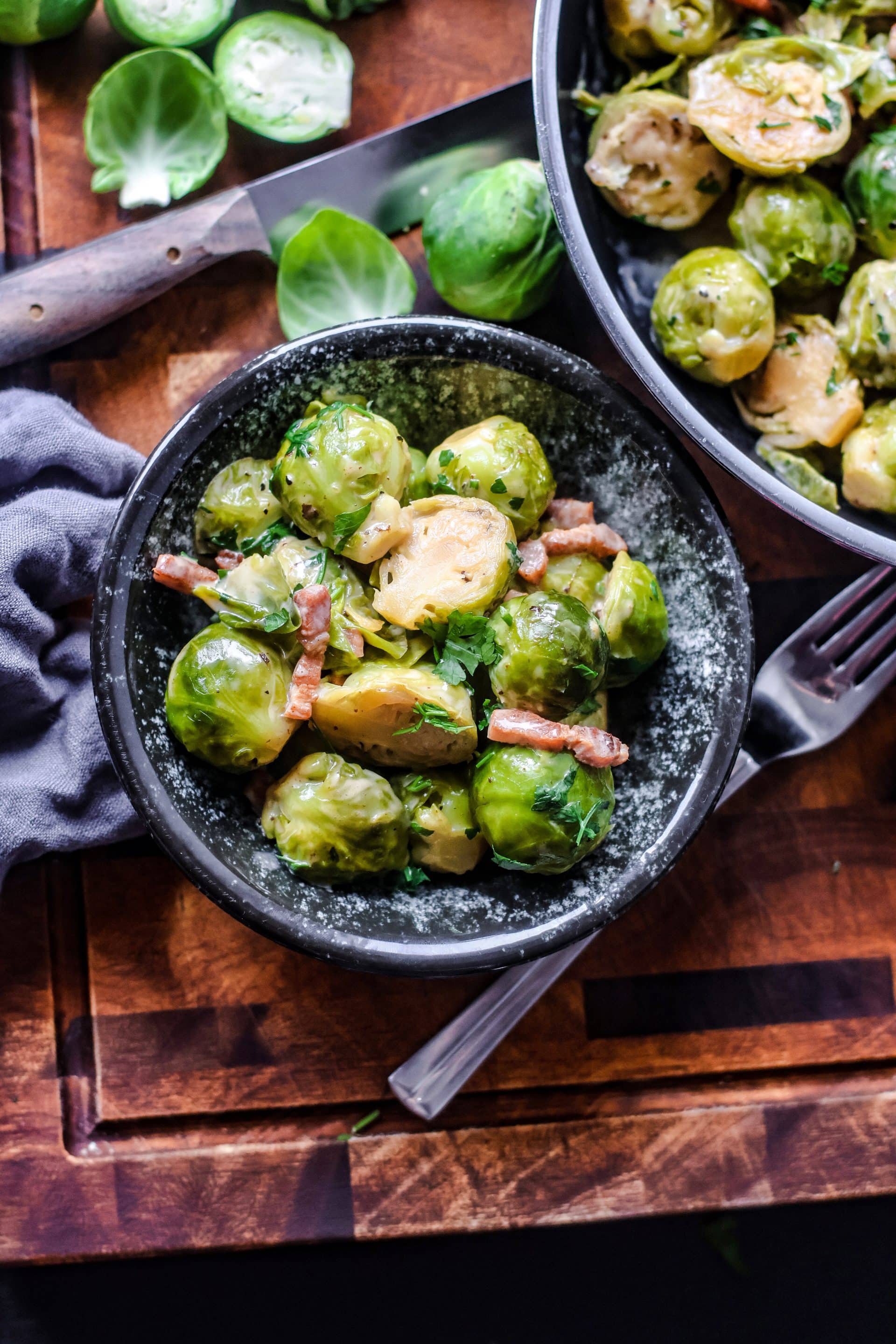 Rosenkohl schmeckt super mit Sahne und Speck